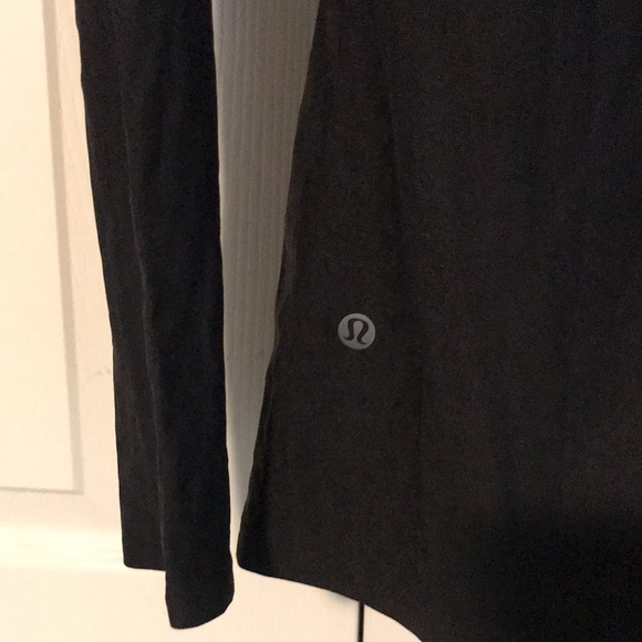 Lululemon. SenseKnit Running shirt. - Picture 3 of 7